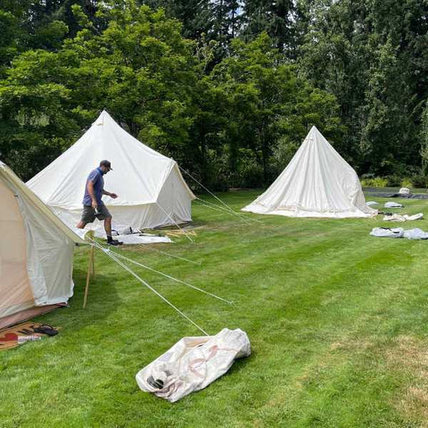 personnel d'entreprise de glamping